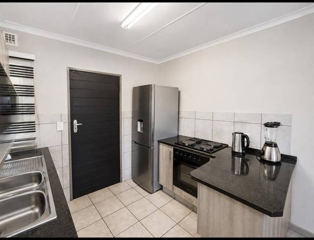 2 BEDROOM APARTMENT FOR SALE IN HEUWELOORD